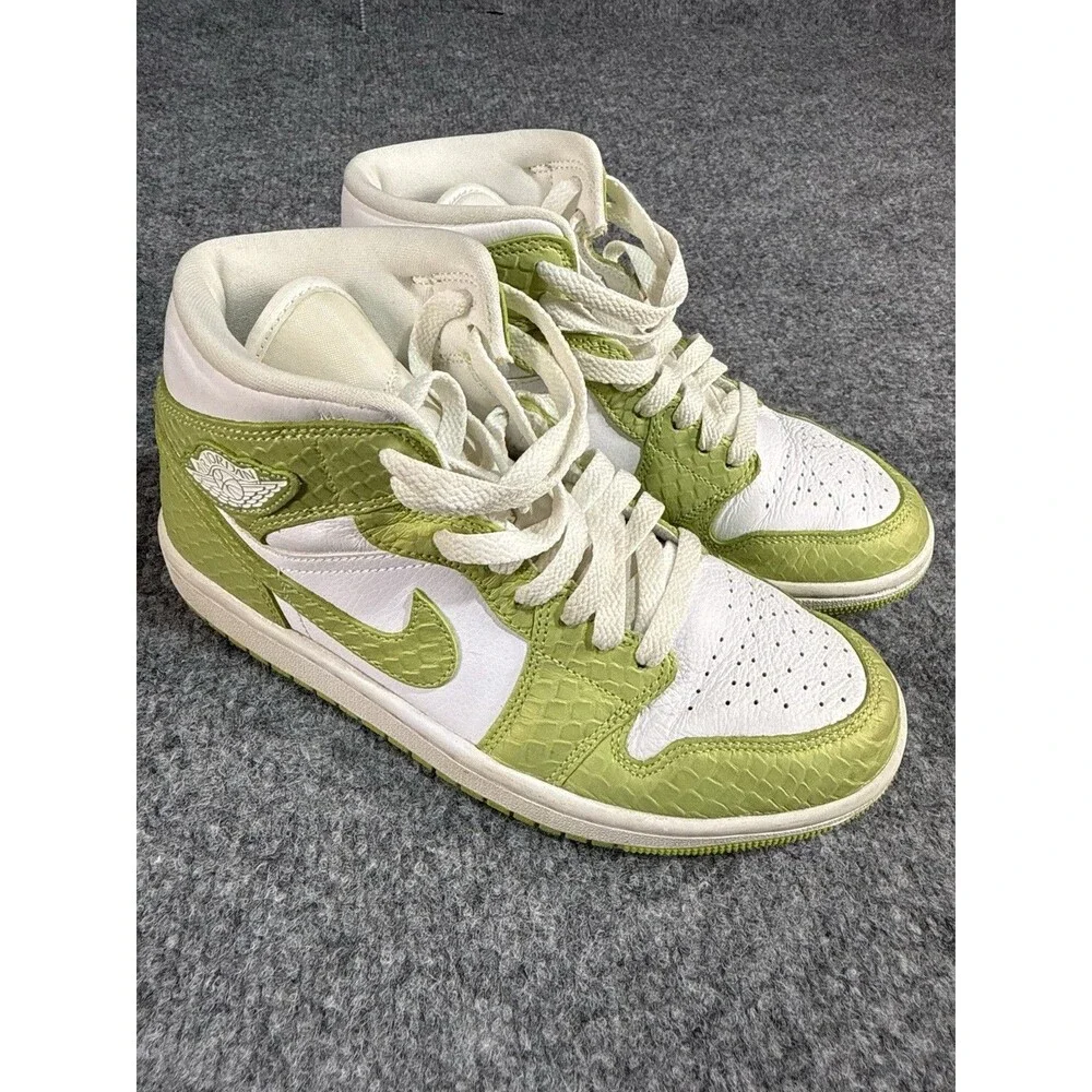 Air Jordan 1 Mid SE “Green Python” – Women’s Size 7 – Premium Leather –Excellent